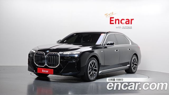 BMW 7-Series 740i xDrive M Sport, 2025