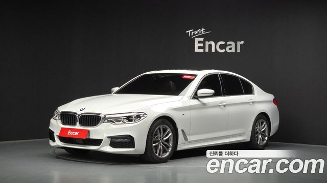 BMW 5-Series 520i M Sport, 2020