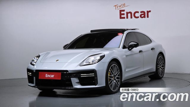 Porsche Panamera 4.0 GTS, 2025