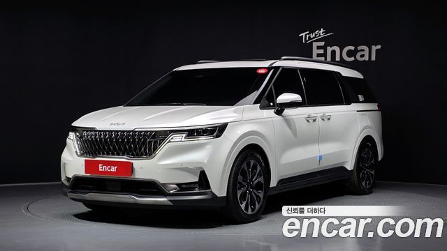 Kia Canival Gasoline 7-Seater Outdoor, 2023