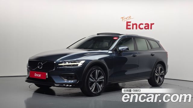 Volvo V60 T5 Pro AWD, 2020