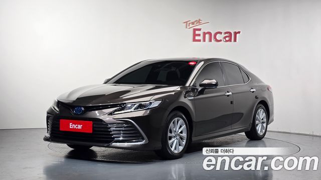 Toyota Camry 2.5 LE Hybrid, 2021