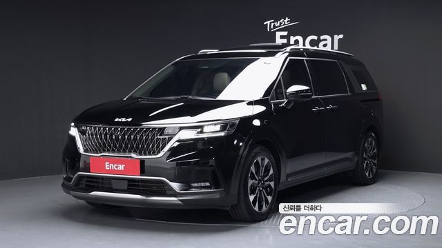 Kia Canival Gasoline 7-Seater Signature, 2023