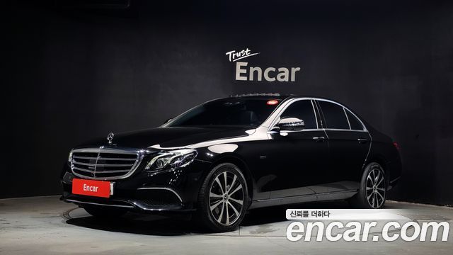 Mercedes-Benz E-Class E300e 4MATIC Exclusive, 2020