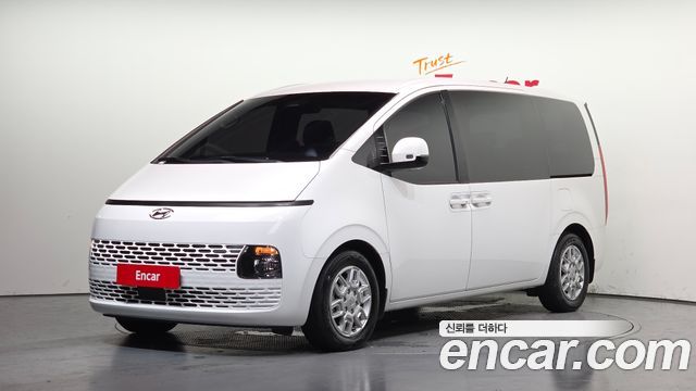 Hyundai Staria 4WD Tourer 11-Seater, 2022
