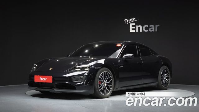Porsche Taycan 4S, 2021