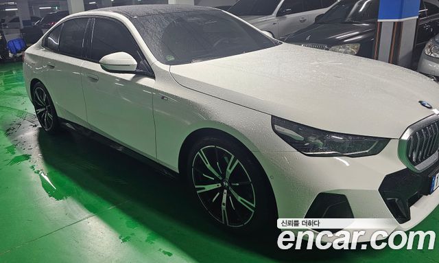 BMW 5-Series 530i xDrive M Sport, 2024