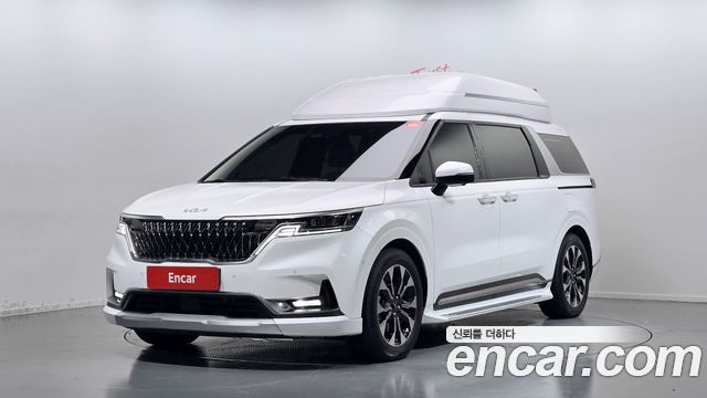Kia Canival Gasoline 4-Seater Hi-Limousine, 2022