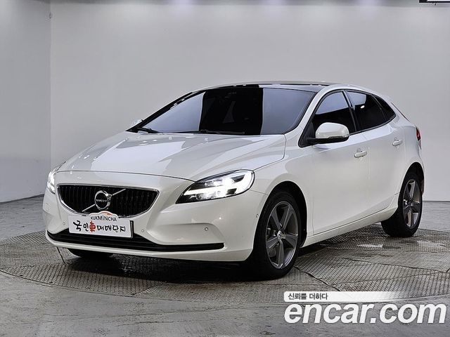 Volvo V40 D3, 2018