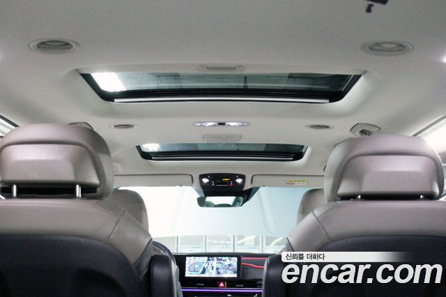 Kia Canival 7-Seater Signature, 2024