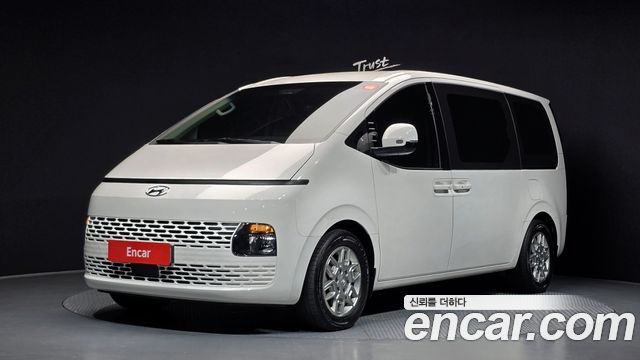 Hyundai Staria Tourer 11-Seater, 2023