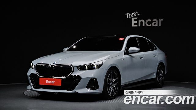 BMW 5-Series 520i M Sport, 2025