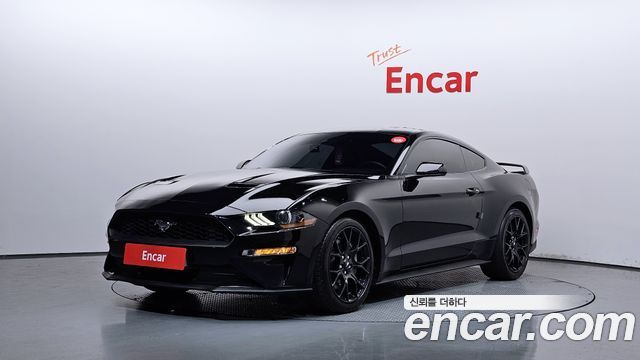 Ford Mustang Coupe, 2021