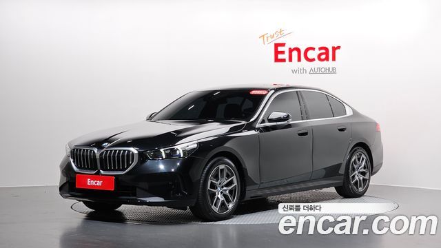 BMW 5-Series 520i, 2025