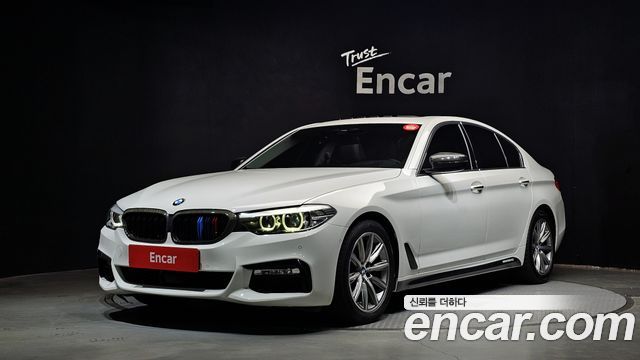 BMW 5-Series 520i Luxury, 2018