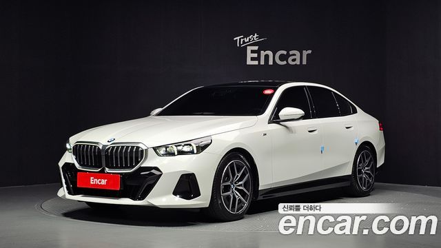 BMW 5-Series 520i M Sport, 2025
