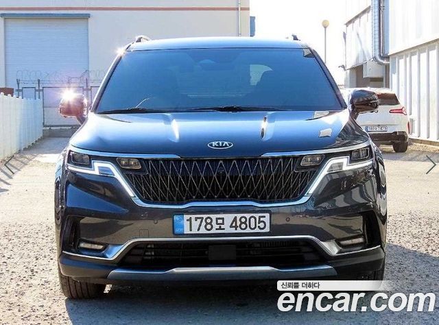 Kia Canival 9-Seater Signature, 2020