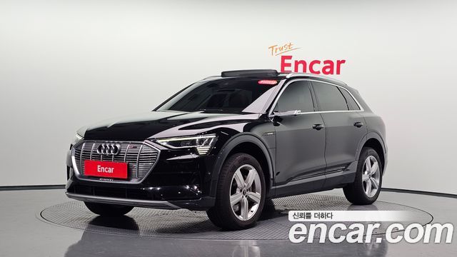 Audi e-tron 50 Quattro, 2021