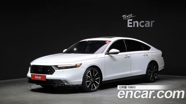 Honda Accord 2.0 Hybrid Touring, 2023
