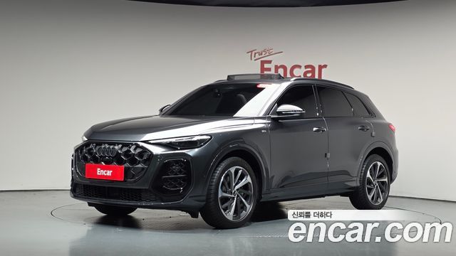 Audi Q5 45 TFSI Quattro S line, 2025