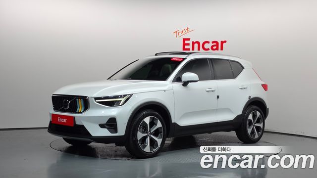 Volvo XC40 B4 Ultimate Bright, 2022
