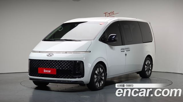 Hyundai Staria Lounge 9-Seater, 2021