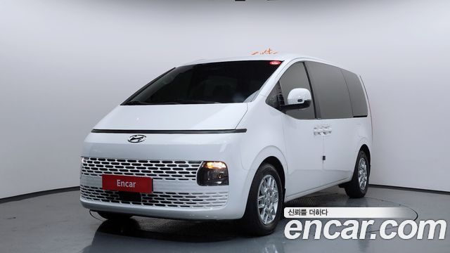 Hyundai Staria 4WD Tourer 9-Seater, 2022