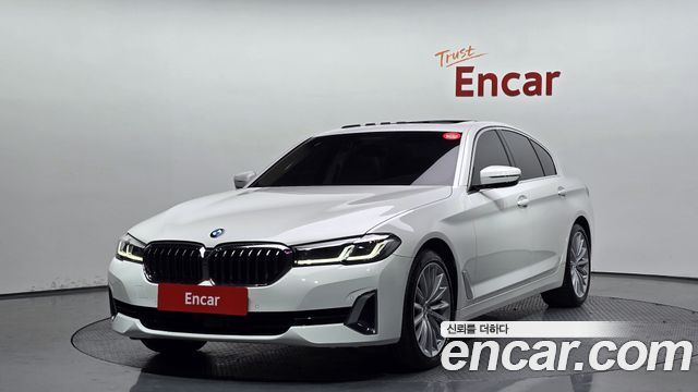 BMW 5-Series 530i xDrive Luxury, 2023