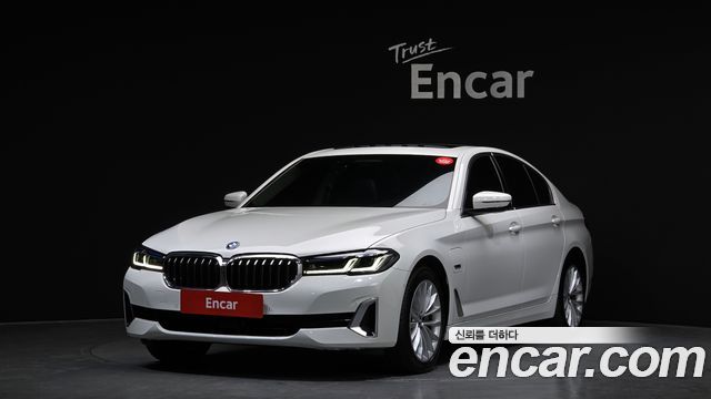 BMW 5-Series 530e Luxury, 2022