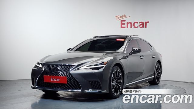 Lexus LS 3.5 Luxury AWD, 2022