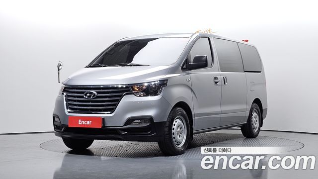 Hyundai Starex Van 3-Seater, 2020