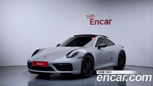 Porsche 911 Carrera 4 GTS, 2022