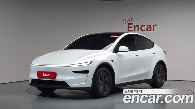 Tesla Model Y Long Range AWD, 2025