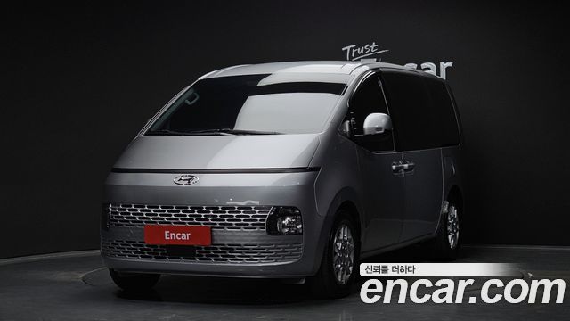 Hyundai Staria Tourer 11-Seater, 2023