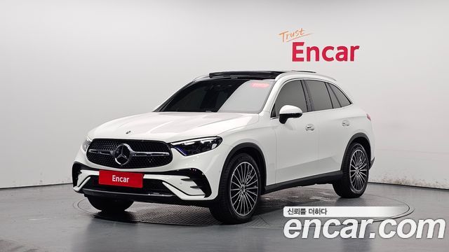 Mercedes-Benz GLC-Class GLC300 4MATIC AMG Line, 2025