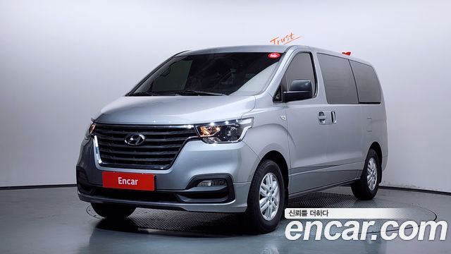 Hyundai Starex Van 3-Seater, 2021