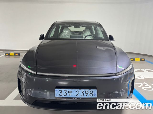 Tesla Model Y L Long Range AWD, 2026