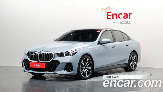 BMW 5-Series 530i xDrive M Sport, 2024