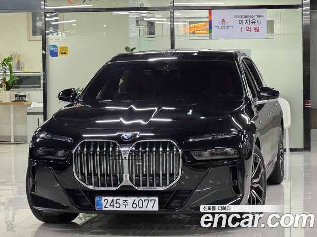 BMW 7-Series 740i xDrive M Sport, 2025