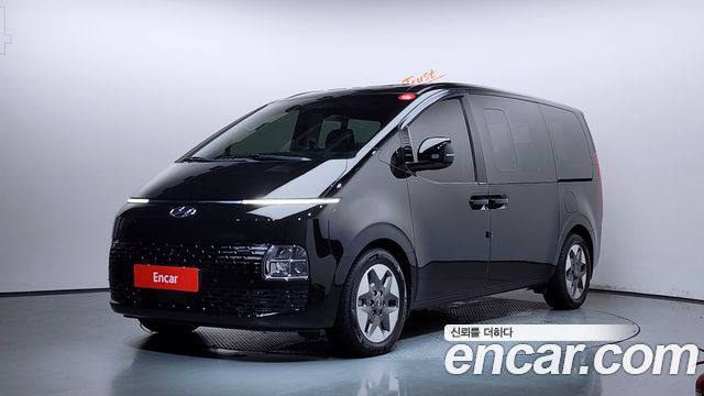 Hyundai Staria 4WD Tourer 11-Seater, 2023