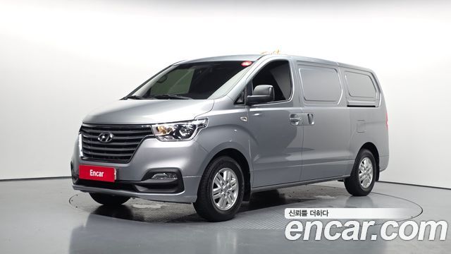 Hyundai Starex Van 3-Seater, 2020