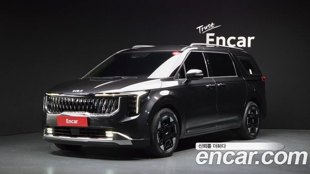 Kia Canival Gasoline 7-Seater Signature, 2024