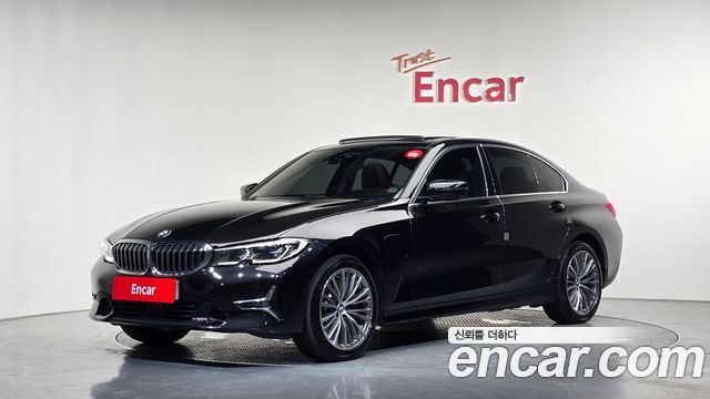BMW 3-Series 330e Luxury, 2021