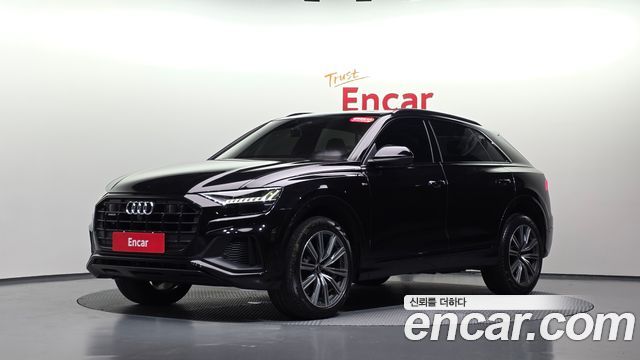 Audi Q8 55 TFSI Quattro Premium, 2021