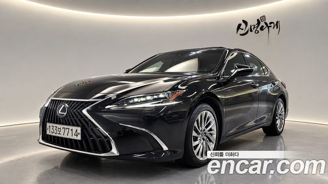 Lexus ES Executive, 2024