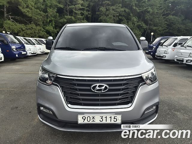 Hyundai Starex Van 3-Seater, 2019