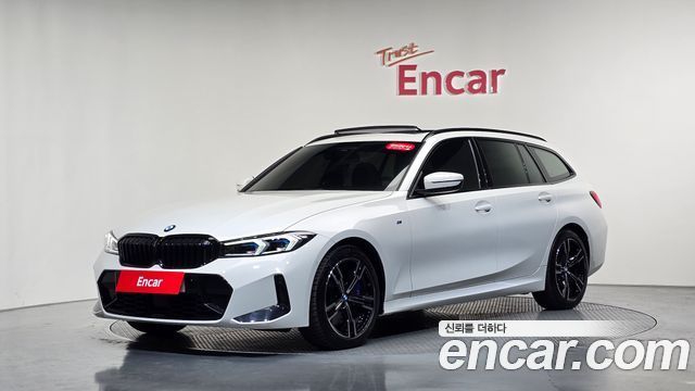 BMW 3-Series 320i Touring M Sports, 2025