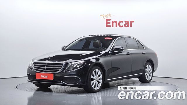 Mercedes-Benz E-Class E300 4MATIC Exclusive Standard, 2018