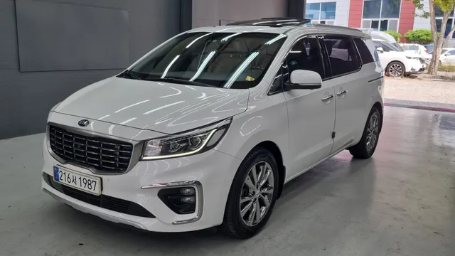 Kia Canival 7-Seater Limousine, 2019