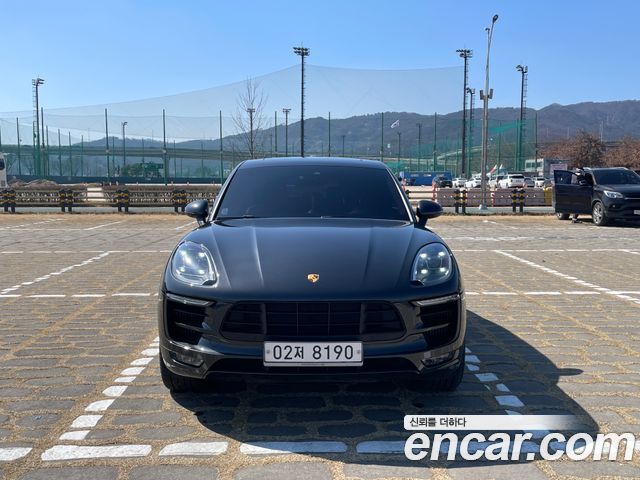 Porsche Macan 3.0 GTS, 2018